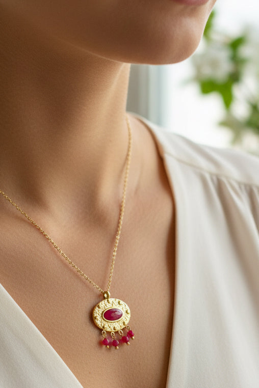 Collier rubis indiens