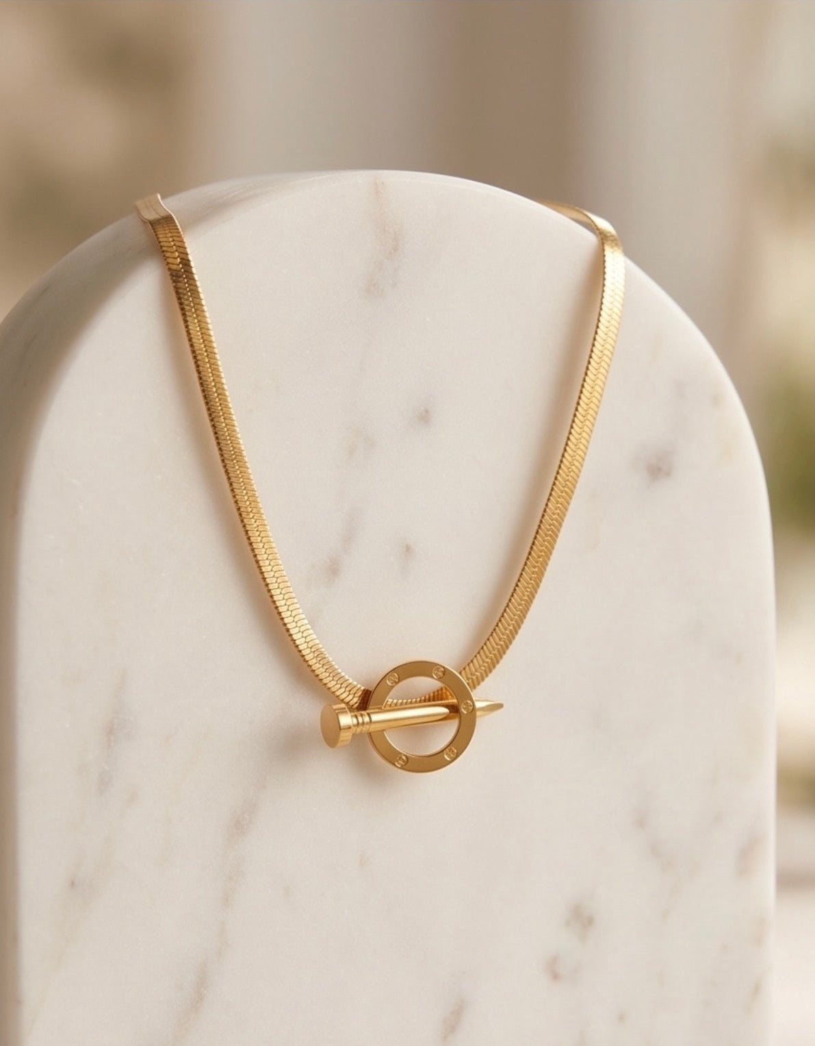 Collier clous